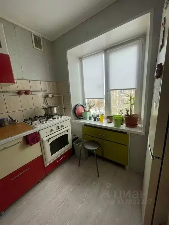 3-к кв. Челябинская область, Челябинск ул. Островского, 25 (57.4 м) - Фото 0
