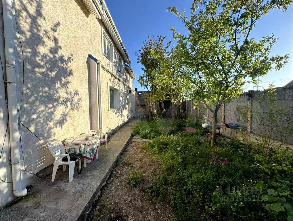 Дом в Севастополь ул. Авдеева (200 м) - Фото 1