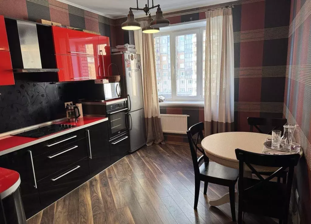 2-к кв. Санкт-Петербург ул. Есенина, 1к2 (74.0 м) - Фото 1