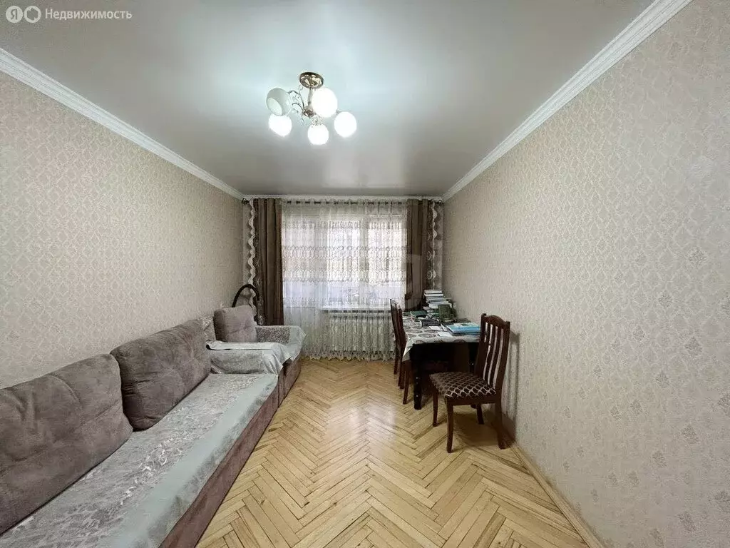3-комнатная квартира: Нальчик, улица 2-й Таманской Дивизии, 428 (61 м) - Фото 2