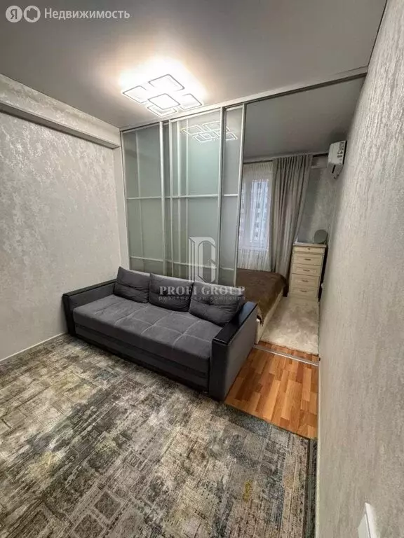 1-комнатная квартира: Махачкала, улица Эльзы Ибрагимовой, 5к5 (38 м) - Фото 1
