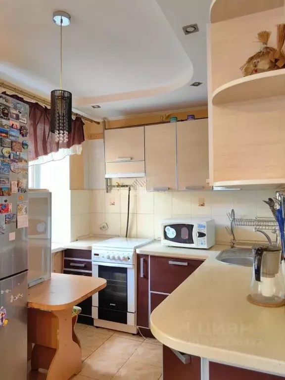 3-к кв. Омская область, Омск Городок Нефтяников мкр, ул. Андрианова, ... - Фото 1