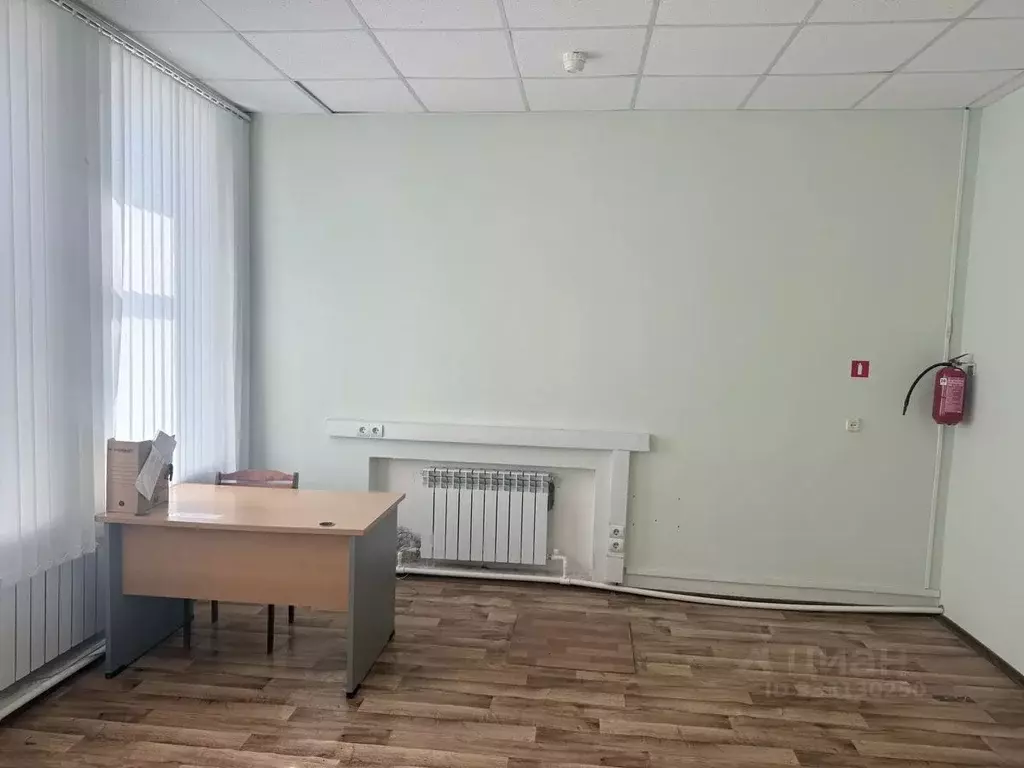 Помещение свободного назначения в Калмыкия, Целинный район, с. ... - Фото 1