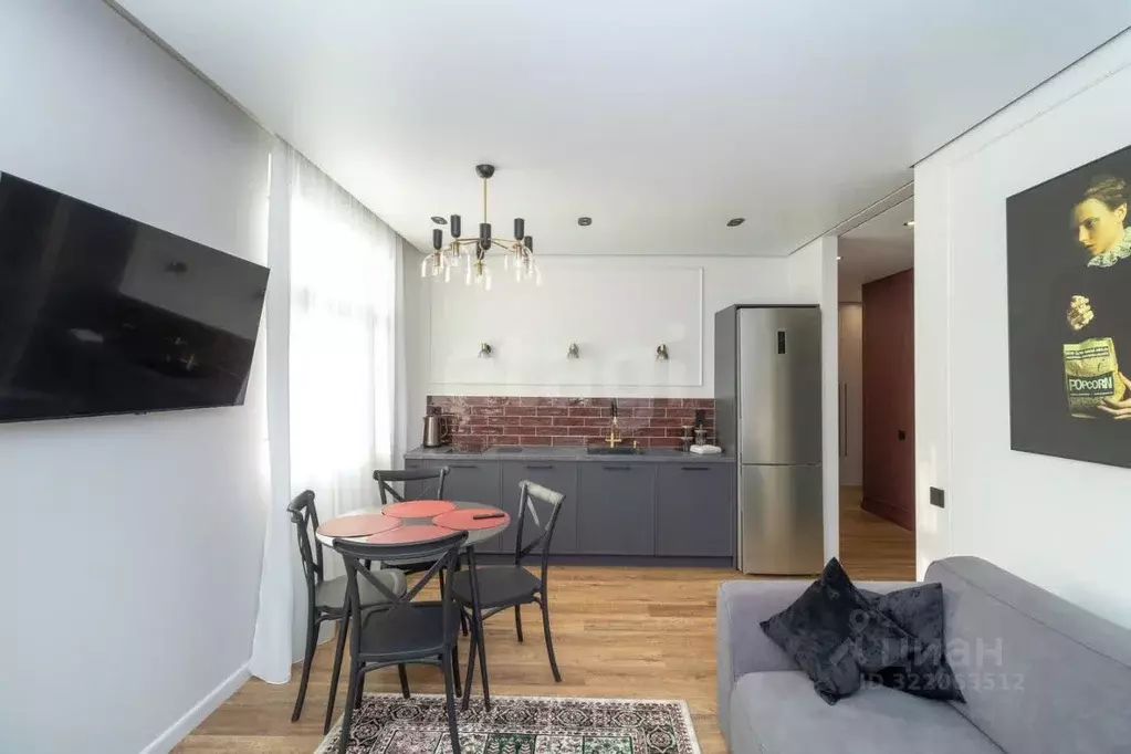 2-к кв. Тюменская область, Тюмень ул. Тимофея Чаркова, 87 (51.4 м) - Фото 1