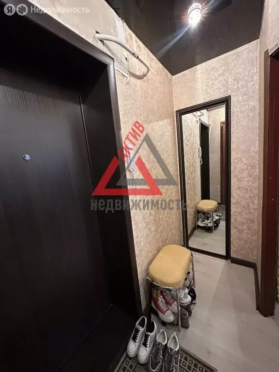 1-комнатная квартира: Каменск-Уральский, Комсомольский бульвар, 45 ... - Фото 1