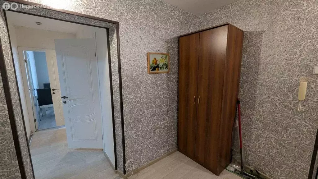 2-комнатная квартира: Красноярск, улица Забобонова, 16 (70 м) - Фото 1