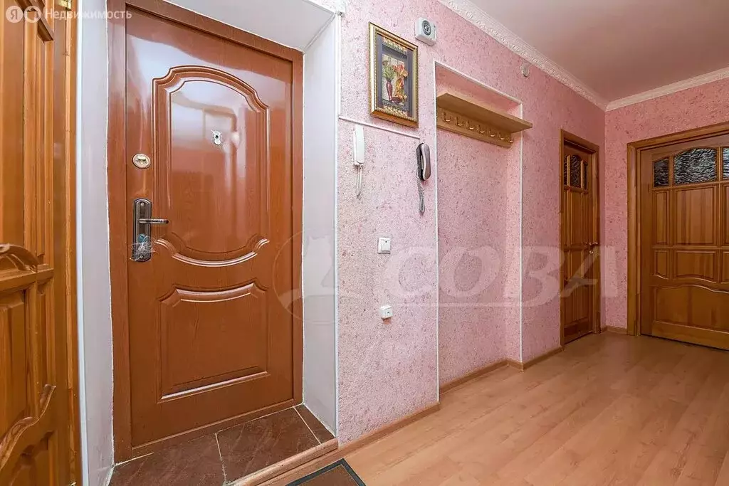3-комнатная квартира: Тюмень, улица 50 лет Октября, 37 (63.4 м) - Фото 0