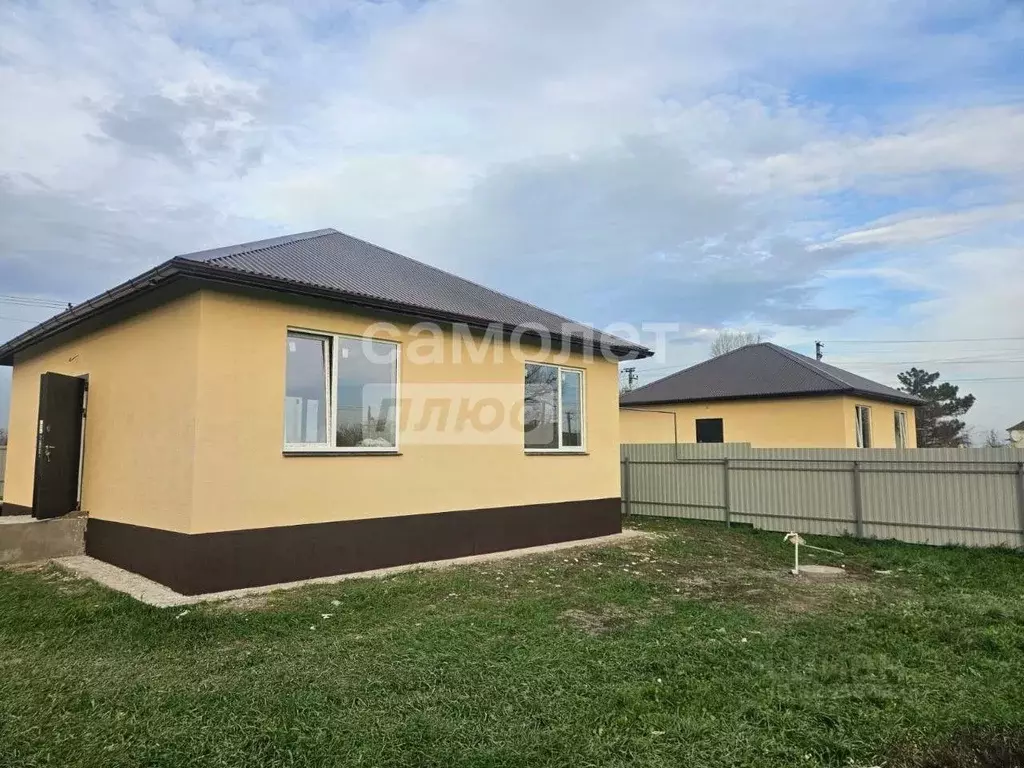 Дом в Краснодарский край, Крымский район, с. Киевское ул. 40 лет ... - Фото 2