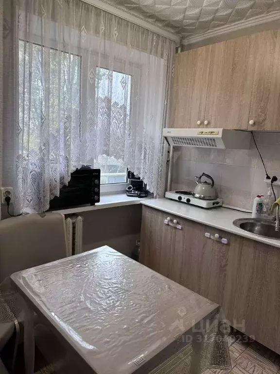 3-к кв. Крым, Красногвардейский район, Октябрьское пгт ул. Кондрашина, ... - Фото 0