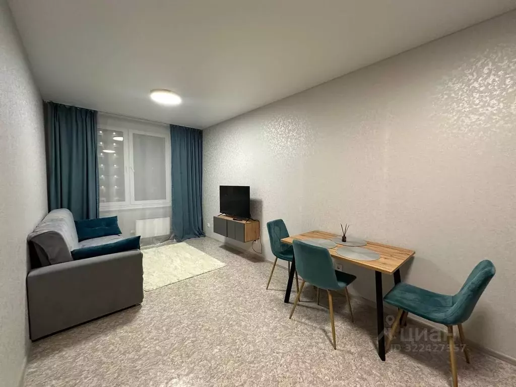 3-к кв. Красноярский край, Красноярск ул. Лесников, 37Б (59.0 м) - Фото 0