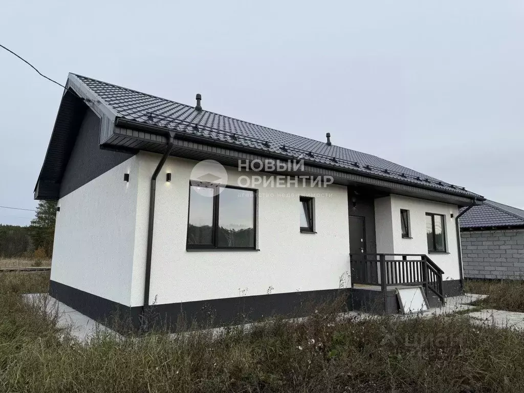 Дом в Свердловская область, Сысертский муниципальный округ, д. ... - Фото 1