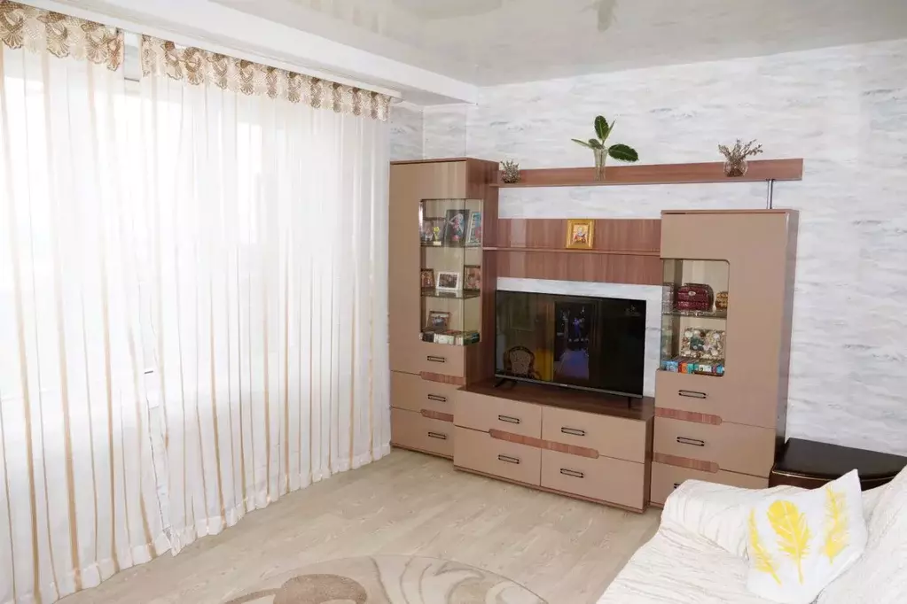 3-к кв. Красноярский край, Красноярск просп. Металлургов, 9А (58.4 м) - Фото 0