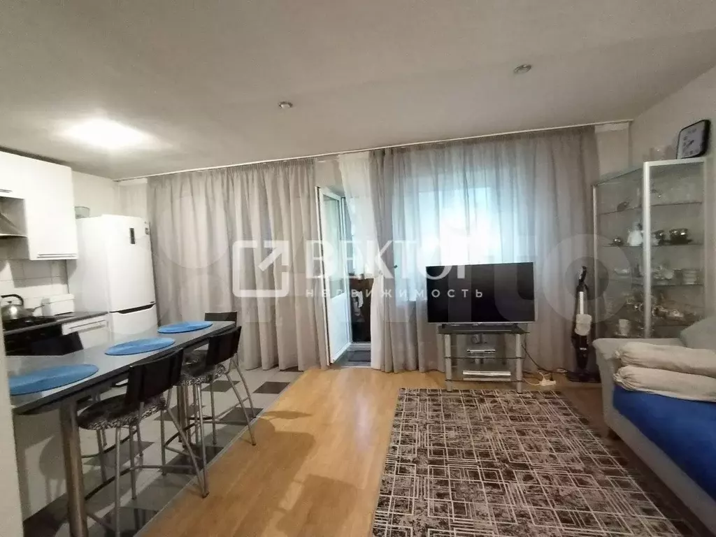 3-к. квартира, 63 м, 5/5 эт. - Фото 1