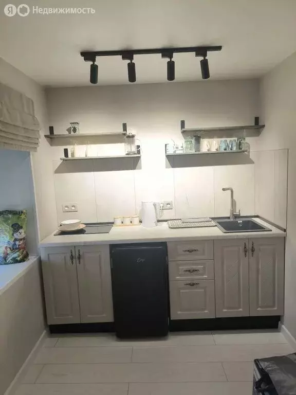 2-комнатная квартира: Артём, площадь Ленина, 4 (43.8 м) - Фото 1