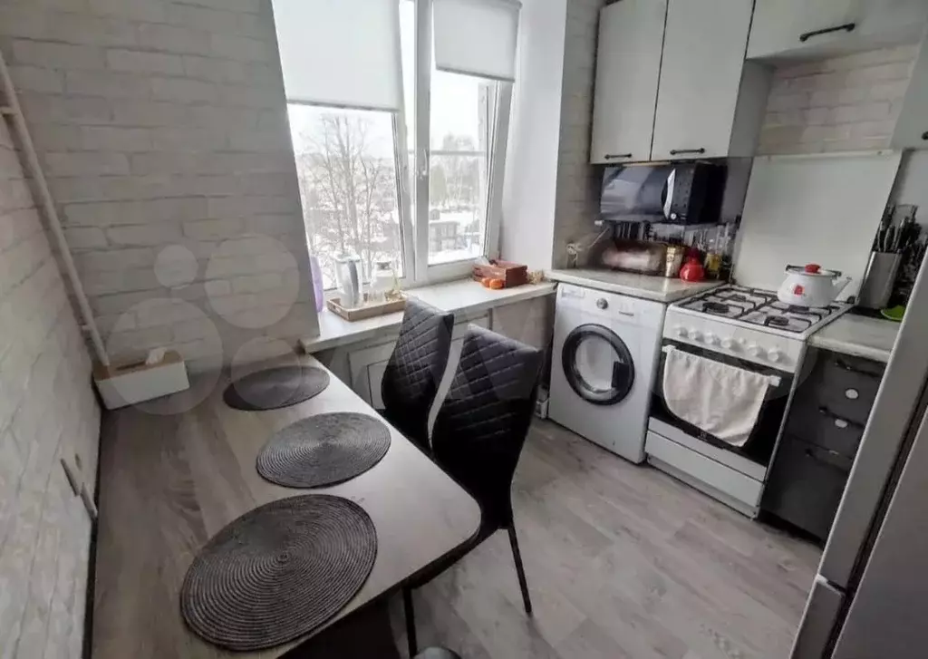 2-к. квартира, 41 м, 5/5 эт. - Фото 0