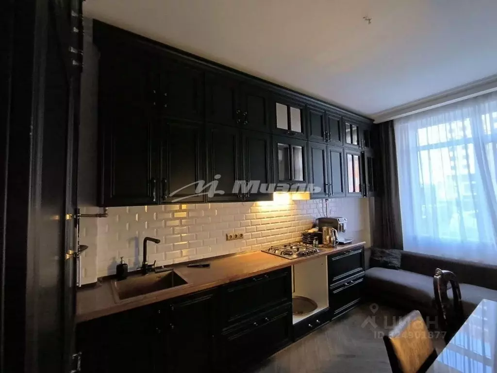 3-к кв. Крым, Симферополь ул. Севастопольская, 43Ж (84.0 м) - Фото 2