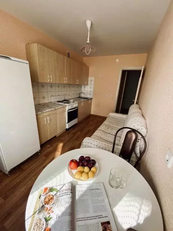 1-к кв. Кировская область, Киров ул. Сурикова, 37 (37.1 м) - Фото 2