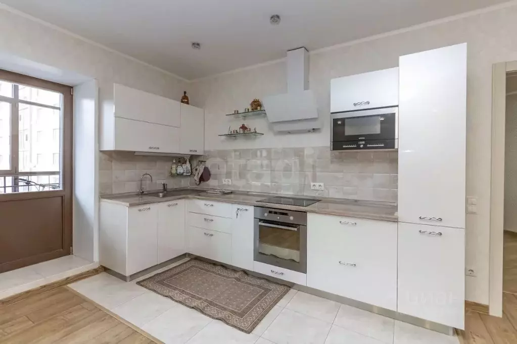 3-к кв. Тюменская область, Тюмень Харьковская ул., 68 (127.0 м) - Фото 1