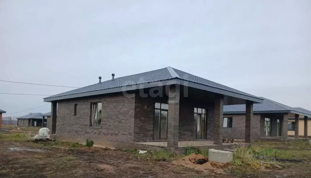 Дом в Башкортостан, Уфимский район, Русско-Юрмашский сельсовет, д. ... - Фото 1