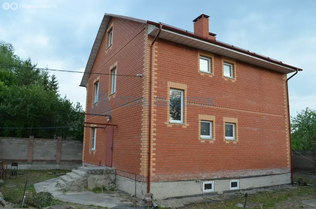 Дом в микрорайон Львовский, улица Орджоникидзе, 7 (227 м) - Фото 0