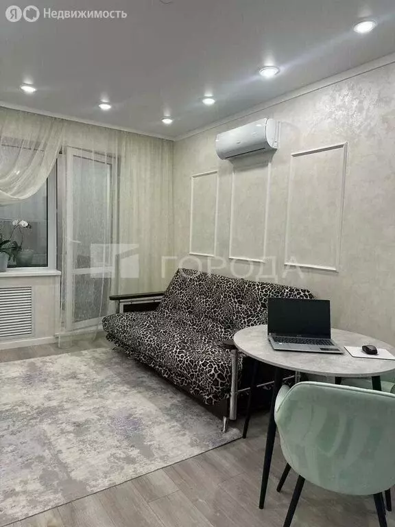 1-комнатная квартира: Барнаул, улица Энтузиастов, 65 (42 м) - Фото 0