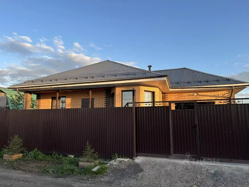 Дом в Иркутская область, Иркутский муниципальный округ, пос. Дзержинск ... - Фото 1