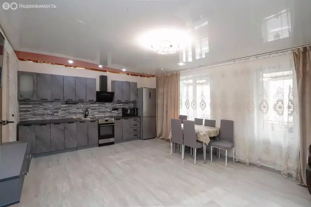 3-комнатная квартира: Иркутск, улица Павла Красильникова, 219 (57.8 м) - Фото 1