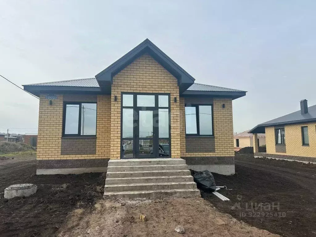 Дом в Башкортостан, Уфимский район, Дмитриевский сельсовет, д. ... - Фото 1