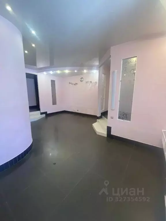 Помещение свободного назначения в Волгоградская область, Камышин 5-й ... - Фото 1