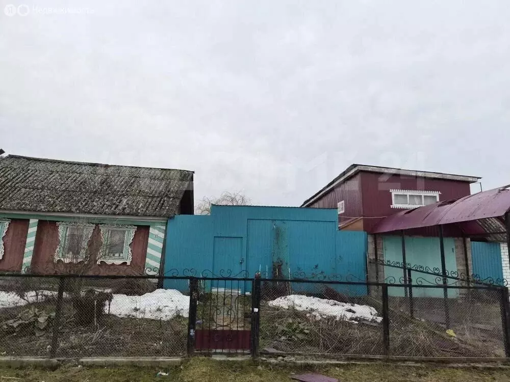 Дом в деревня Александровка, Комсомольская улица, 33 (21.4 м) - Фото 2