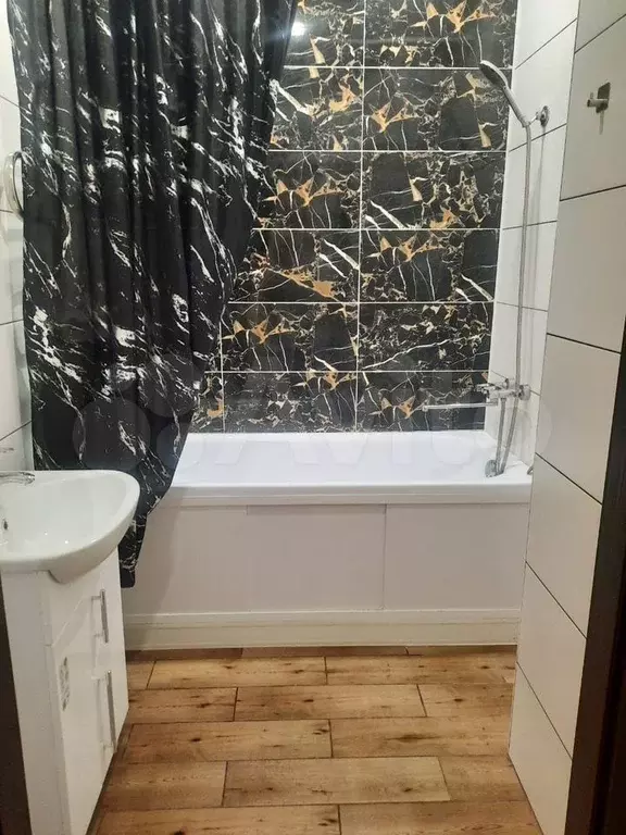 3-к. квартира, 79 м, 2/10 эт. - Фото 0