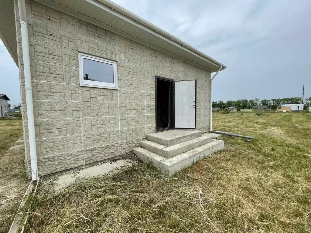 Дом в Краснодарский край, Крымский район, Киевское с/пос, с. ... - Фото 1