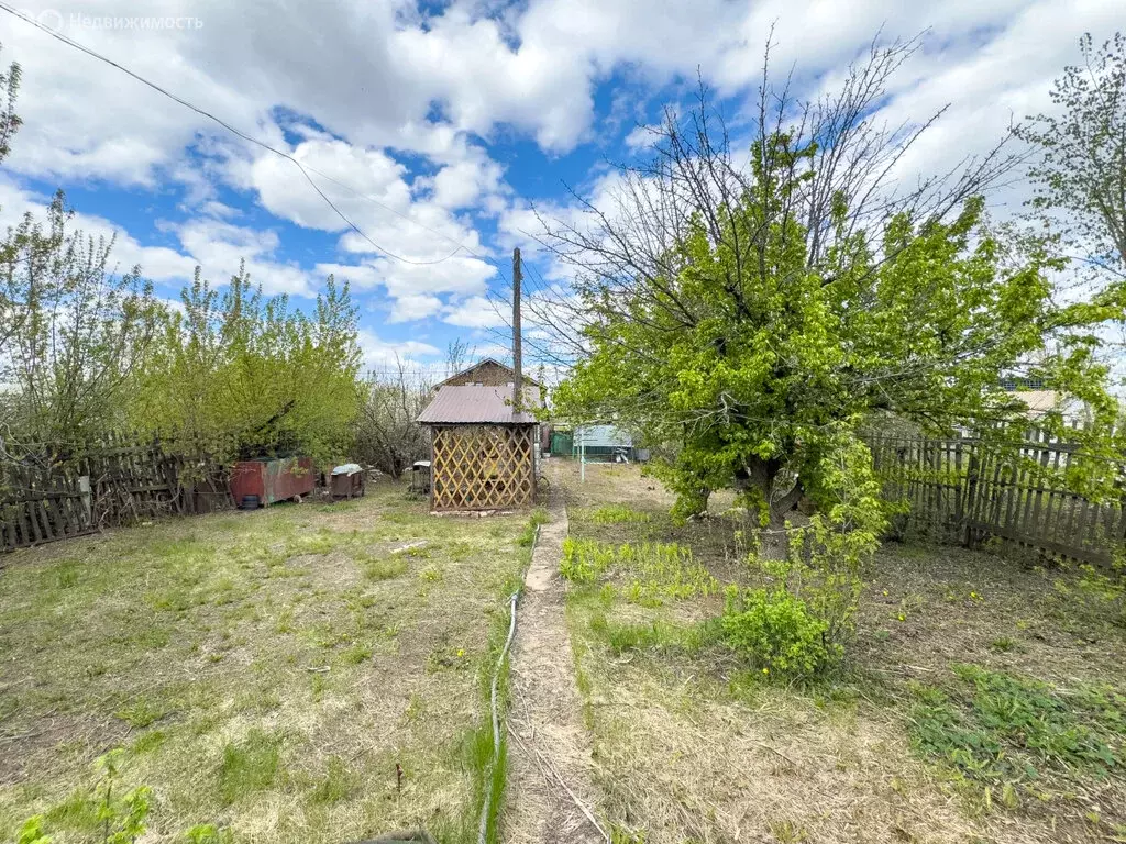 Дом в село Советское, Октябрьская улица (10 м) - Фото 1
