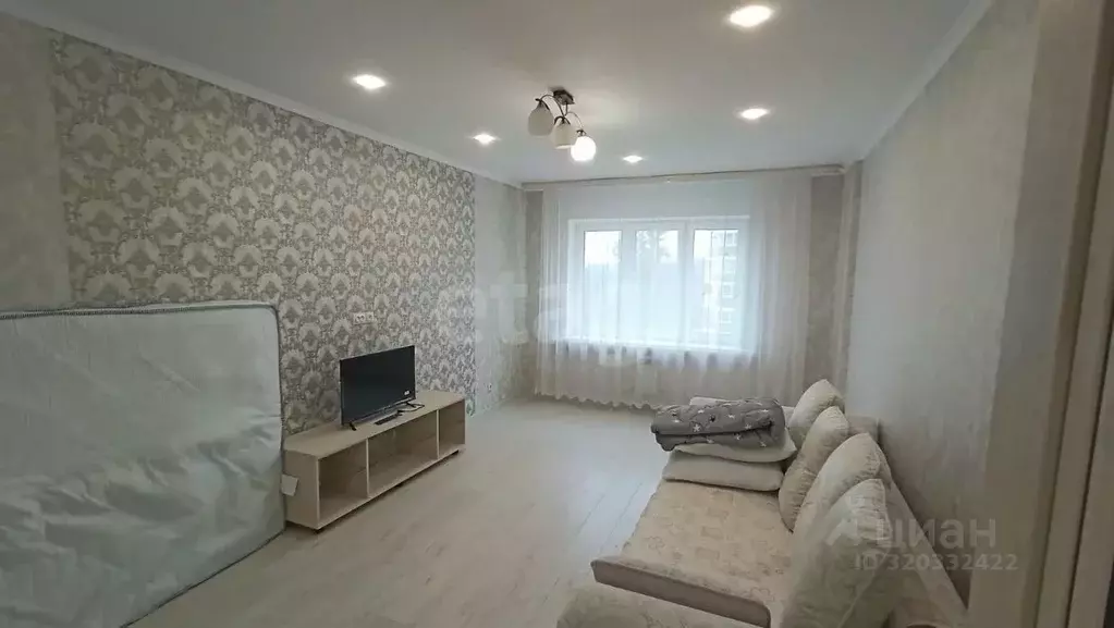 1-к кв. Брянская область, Брянск ул. Комарова, 53 (45.0 м) - Фото 0