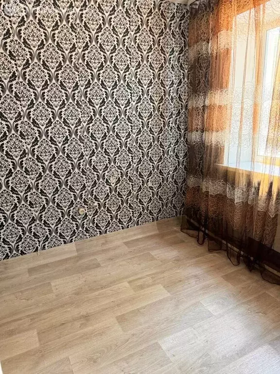 3-комнатная квартира: Уссурийск, улица Кирова, 50А (38.8 м) - Фото 1