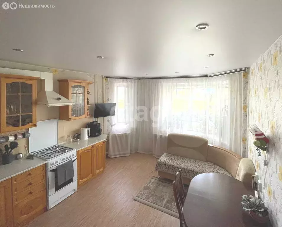 3-комнатная квартира: Череповец, Октябрьский проспект, 37 (85.4 м) - Фото 1