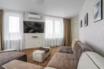 1-к кв. Свердловская область, Екатеринбург пер. Широкий, 6 (54.0 м) - Фото 1