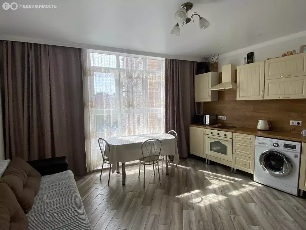 1-комнатная квартира: Анапа, улица Толстого, 130к2 (60 м) - Фото 1