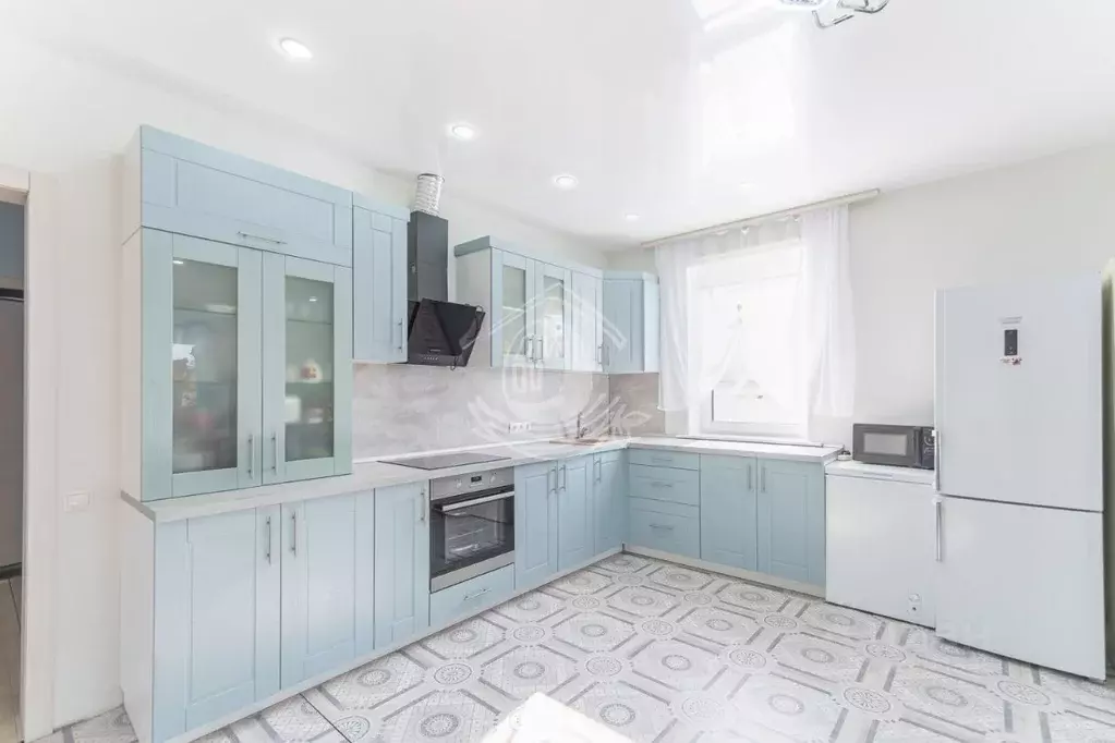 Дом в Алтайский край, Барнаул городской округ, пос. Центральный ул. ... - Фото 1