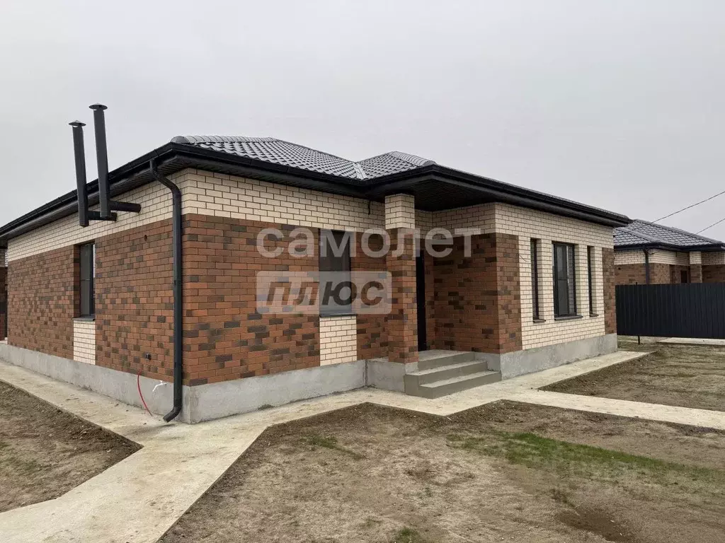 Дом в Астраханская область, Приволжский район, с. Началово, Загородный ... - Фото 1