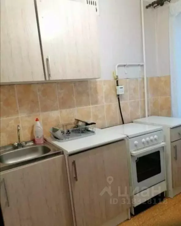 1-к кв. Омская область, Омск просп. Космический, 105 (30.0 м) - Фото 1