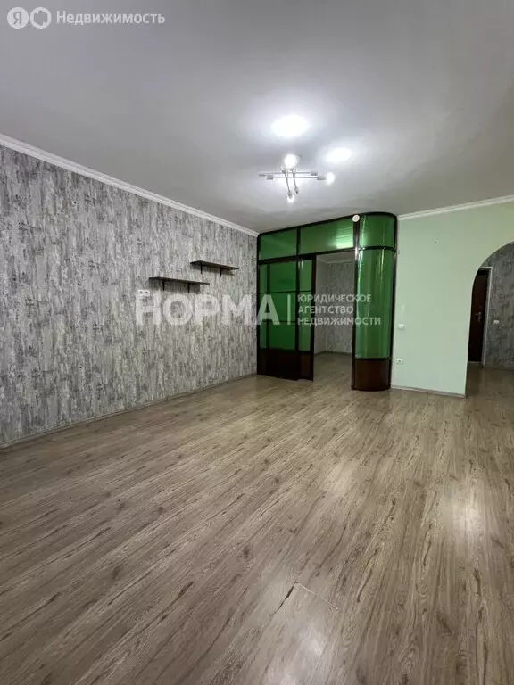 1-комнатная квартира: Октябрьский, улица Кортунова, 6 (46.6 м) - Фото 1