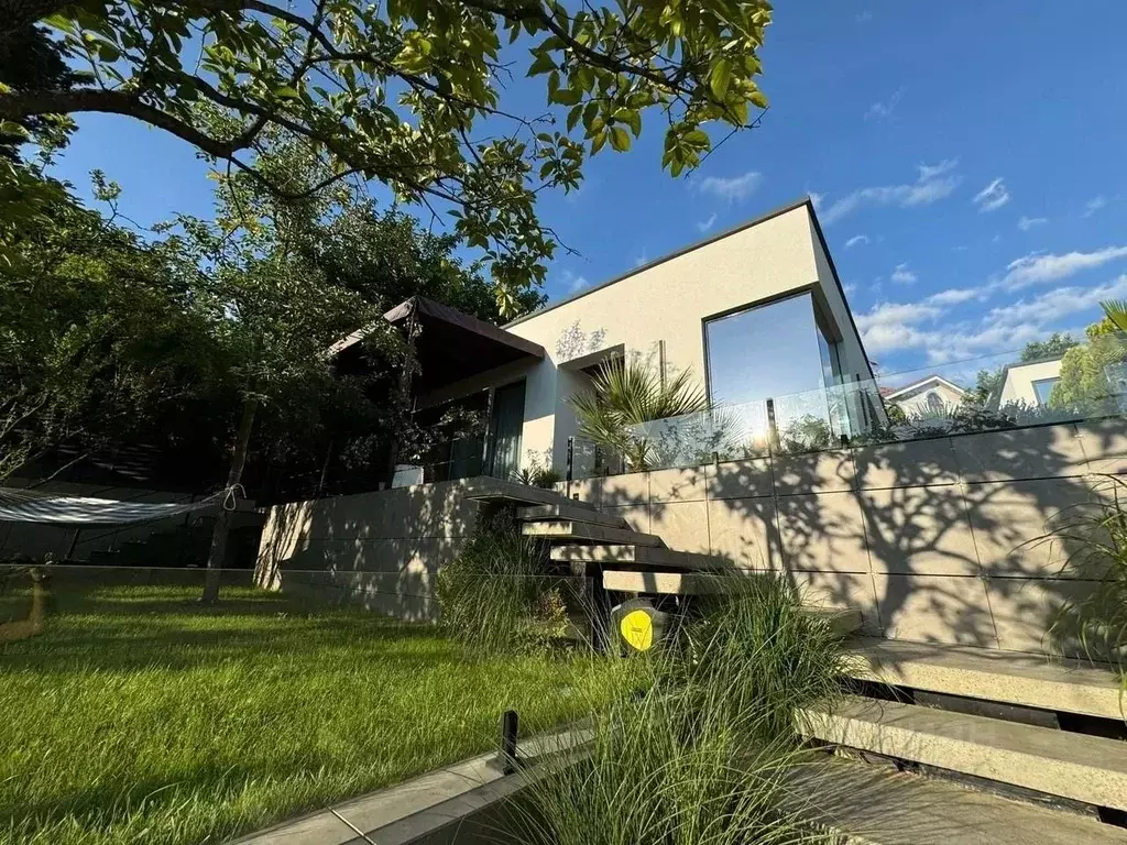 Дом в Краснодарский край, Сочи Адлер жилрайон, ул. Интернациональная ... - Фото 2