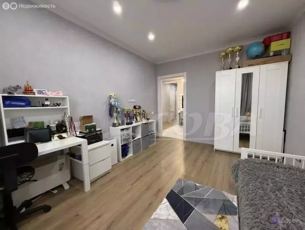 2-комнатная квартира: Тюмень, Новгородская улица, 14 (66.1 м) - Фото 2