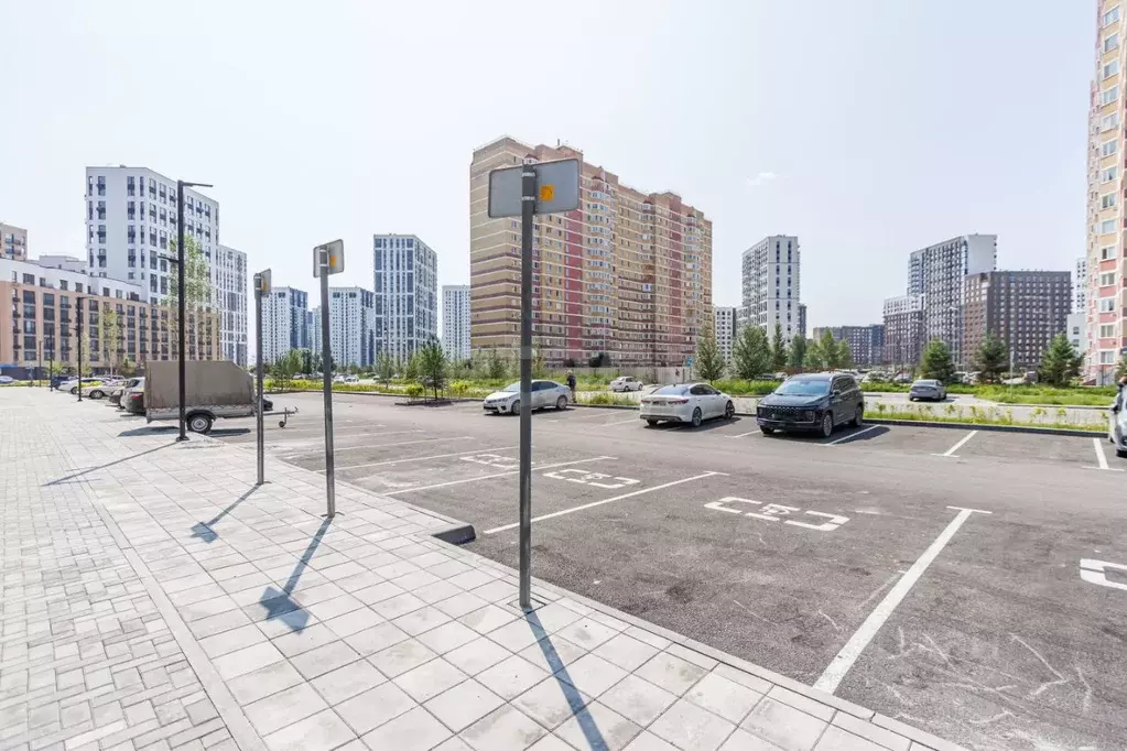 Помещение свободного назначения в Тюменская область, Тюмень ул. ... - Фото 1