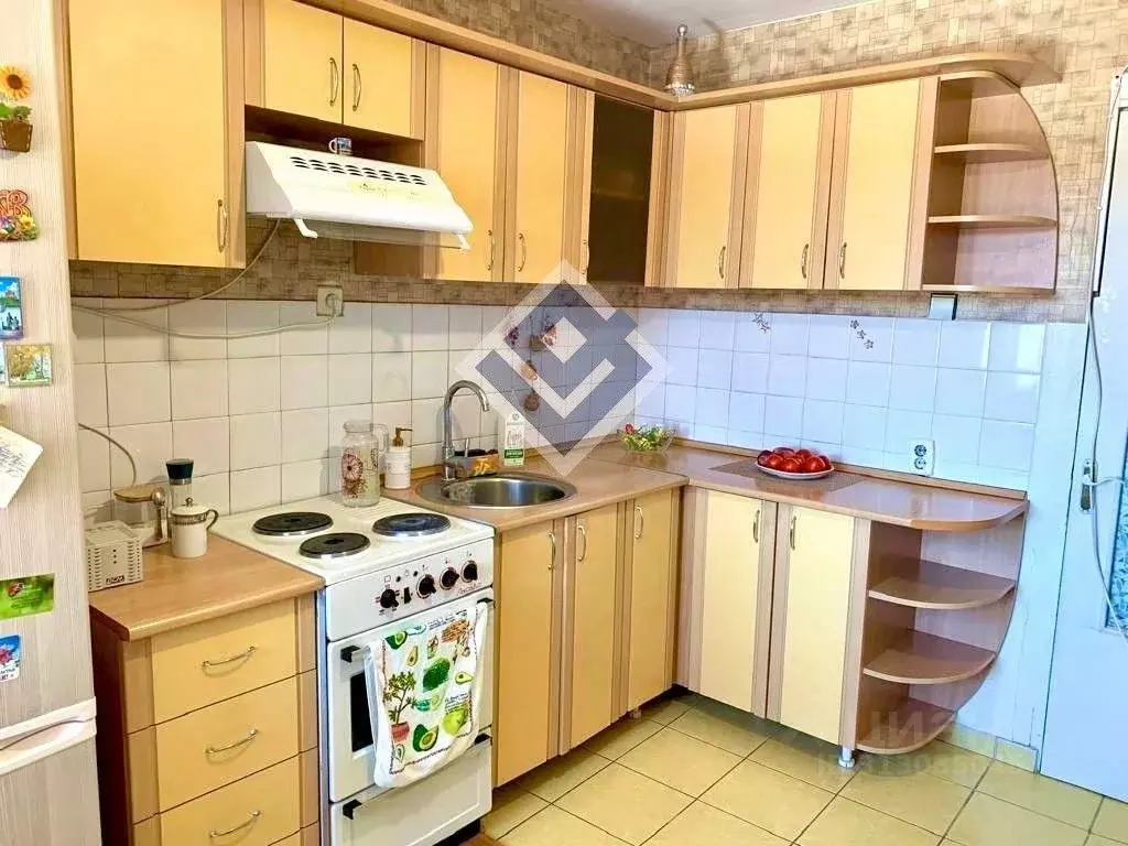 3-к кв. Удмуртия, Глазов ул. Калинина, 5 (62.0 м) - Фото 0