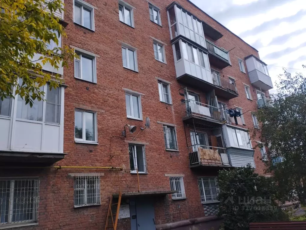 1-к кв. Омская область, Омск ул. 7-я Линия, 186 (30.0 м) - Фото 0