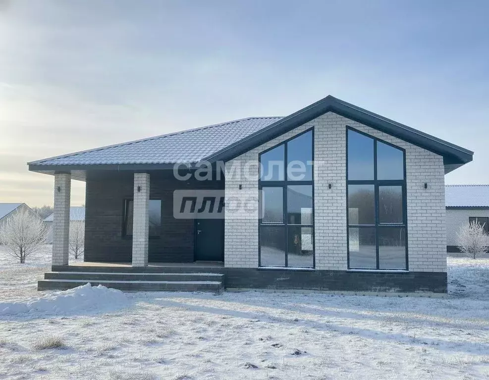 Дом в Алтайский край, Первомайский район, с. Фирсово ул. Буковая, 25 ... - Фото 1