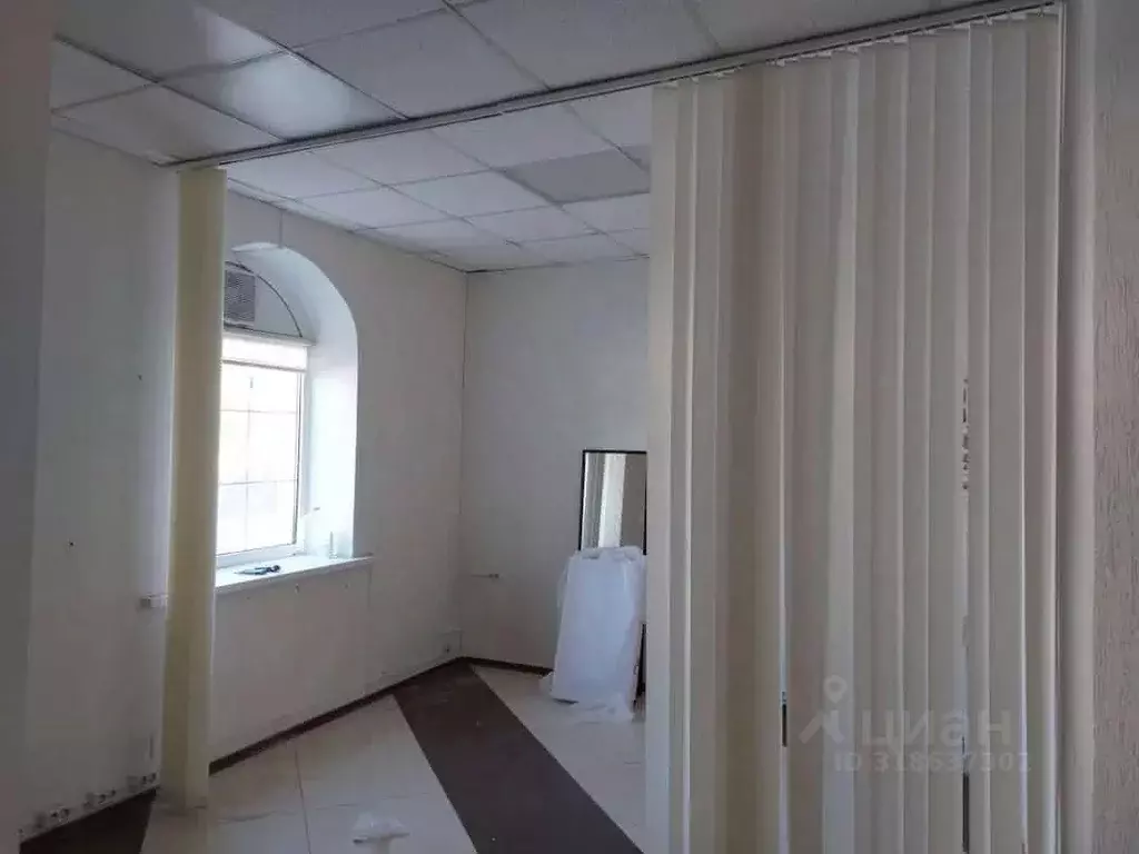 Помещение свободного назначения в Крым, Керчь ул. Свердлова, 12 (40 м) - Фото 0