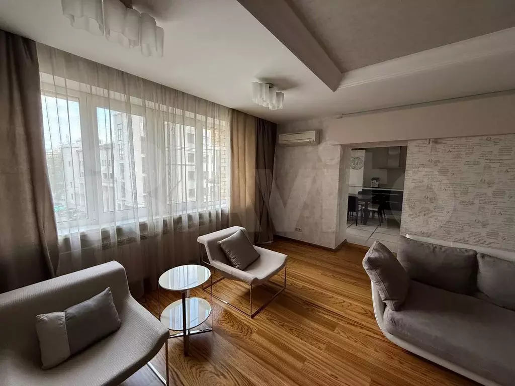 3-к. квартира, 90 м, 4/8 эт. - Фото 1